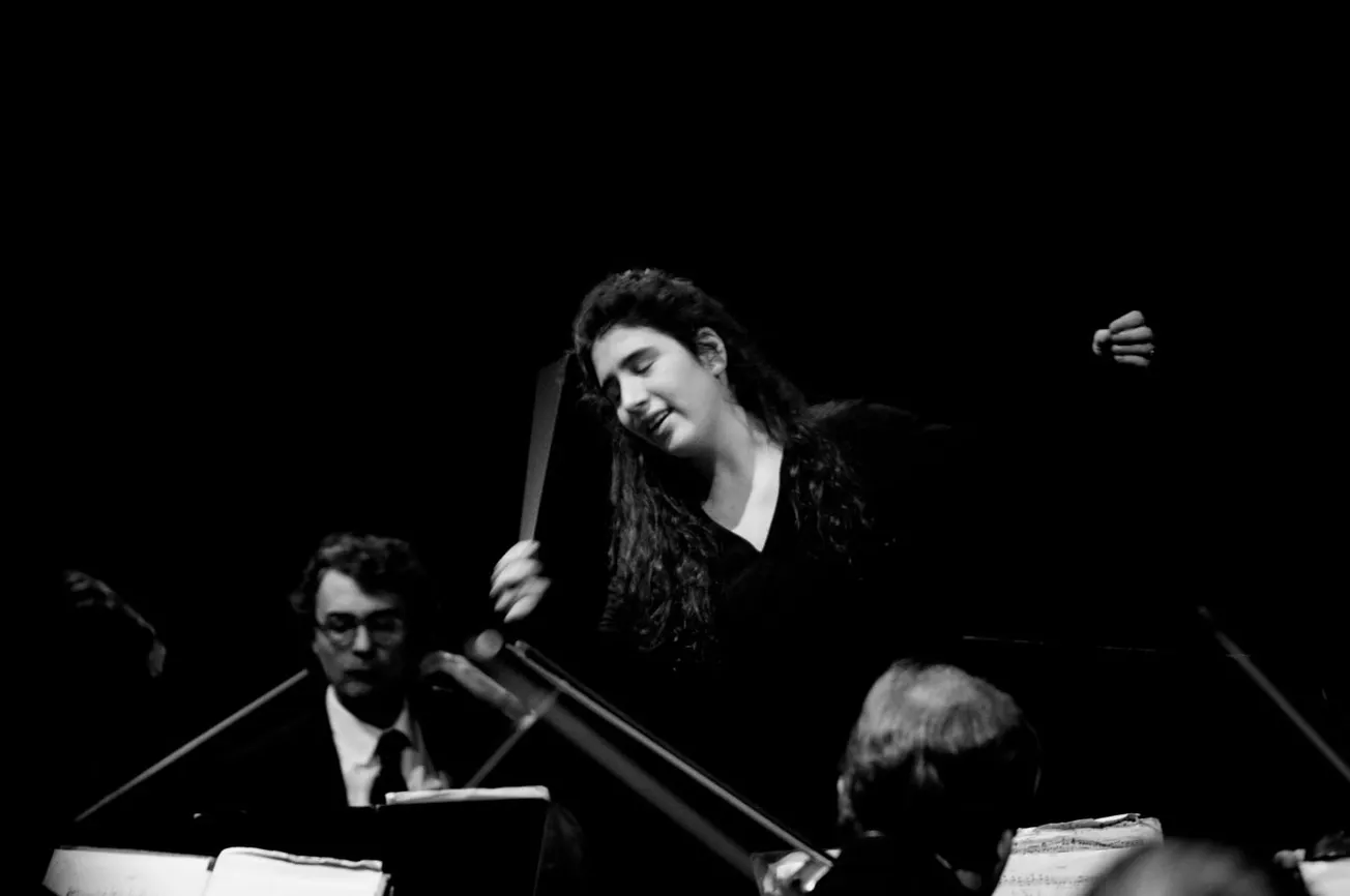 Nil Venditti: Sahnede kendimi dev gibi hissediyorum