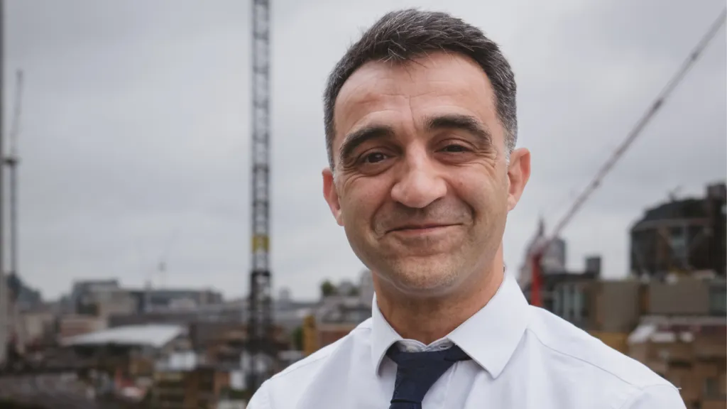 Evren Altınok'a Britanya İmparatorluk Madalyası