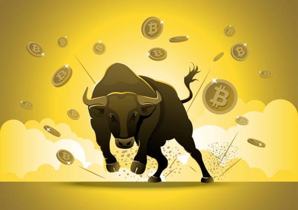 Bitcoin giữ vững $112.000, phe bò vẫn kiểm soát khi vàng lập đỉnh lịch sử