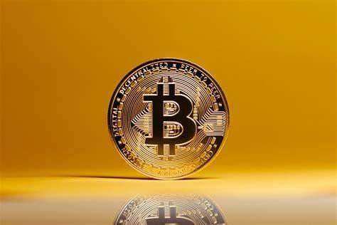Liệu Giá Bitcoin Có Đạt $150,000 Trước Cuối Năm 2025? Phân Tích Kỹ Thuật Gợi Ý Ngược Lại