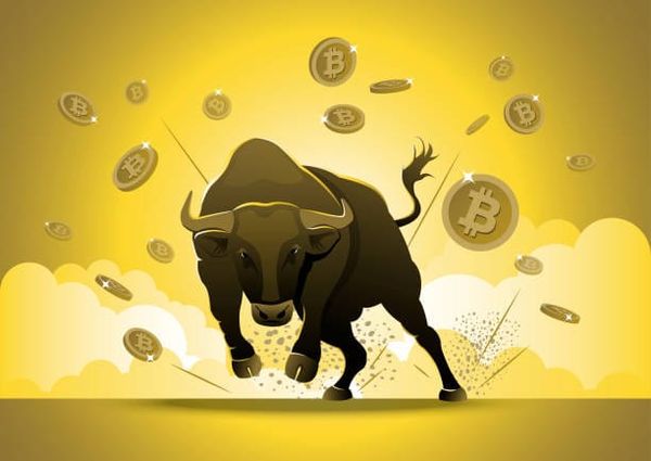 Bitcoin giữ vững $112.000, phe bò vẫn kiểm soát khi vàng lập đỉnh lịch sử