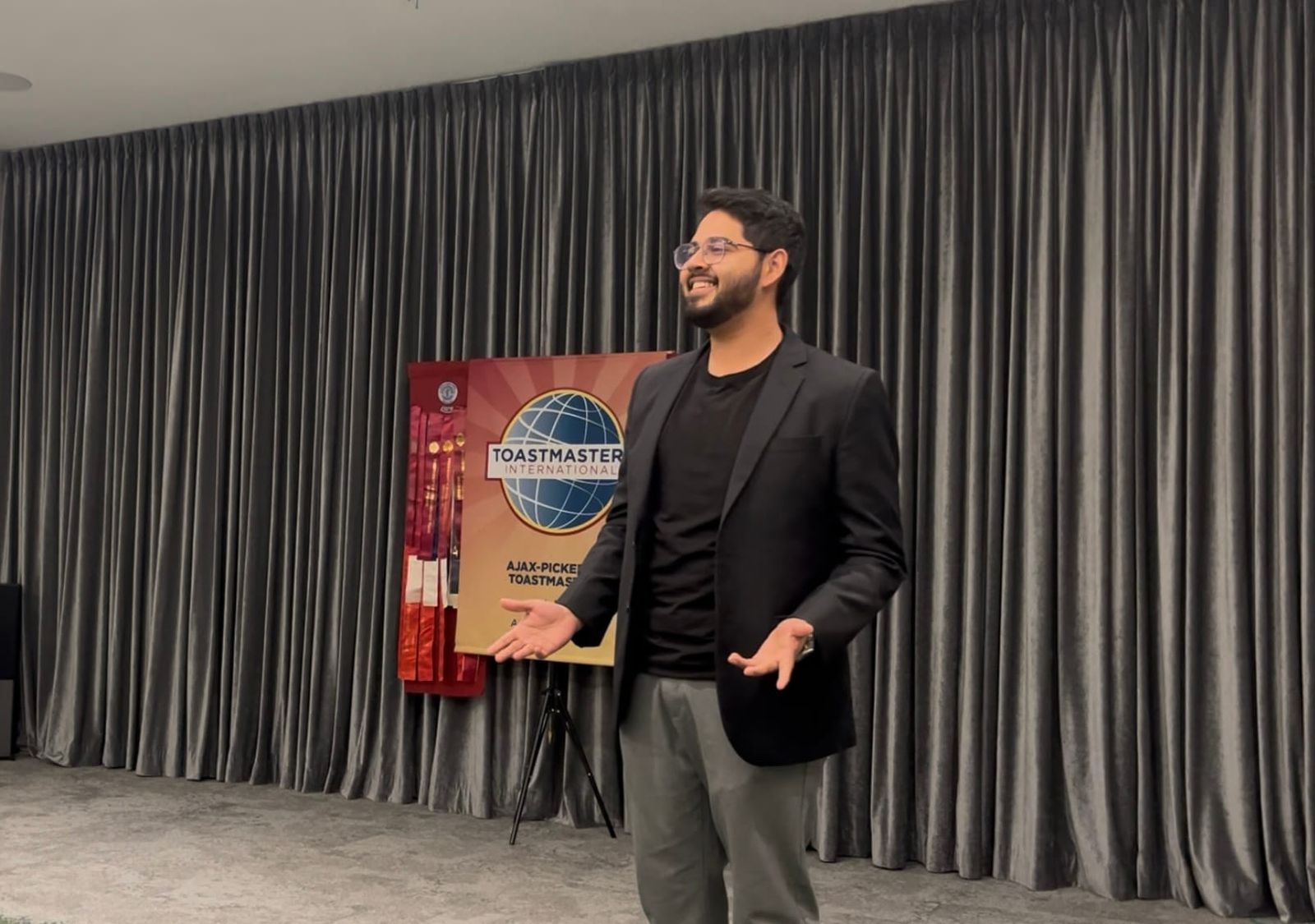 Nuski giving a speech