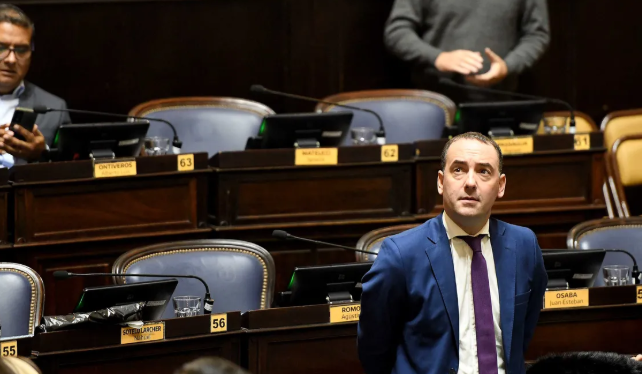 Rafecas pidió nuevas pruebas en la causa contra el diputado Adorni por sus declaraciones juradas