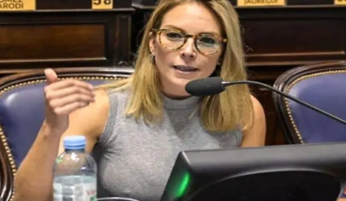 La Cámpora consiguió dictamen para blindar las empresas públicas bonaerenses ante una eventual privatización
