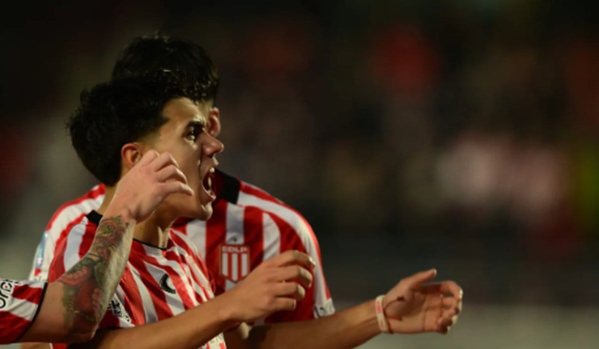 Estudiantes aplastó 4 a 0 a Gimnasia y se quedó con el clásico platense en el Estadio UNO