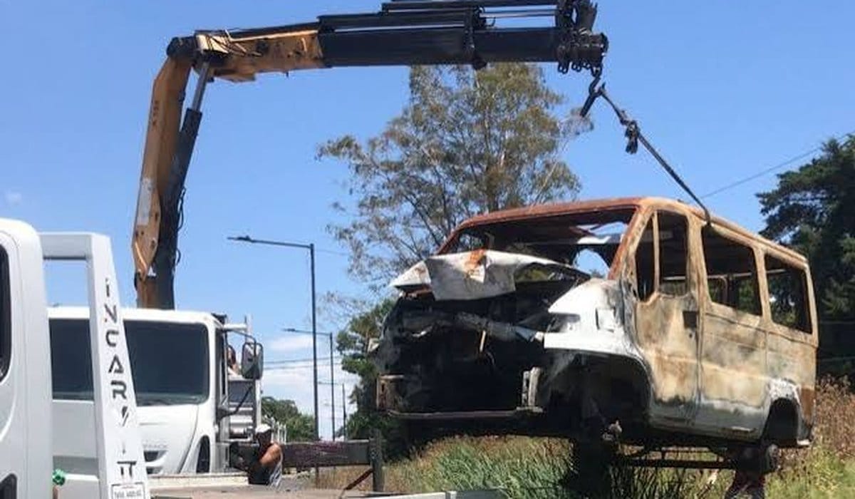 Retiraron autos abandonados en Barrio Hipódromo, Gonnet, Altos de San Lorenzo y el casco urbano