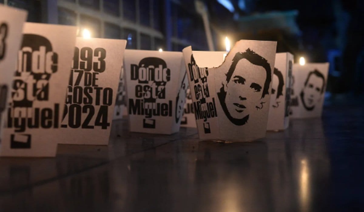 A 33 años de la desaparición de Miguel Bru, nueva vigilia frente a la comisaría Novena