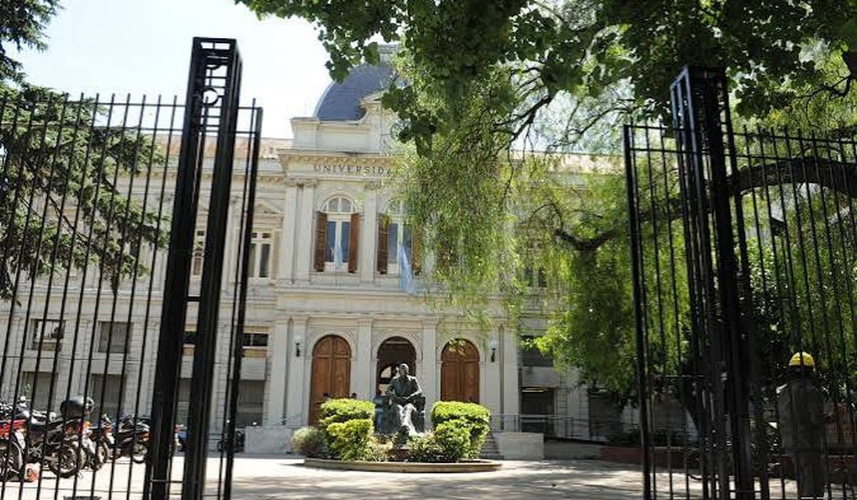 Sin clases ni atención en la UNLP por dos días
