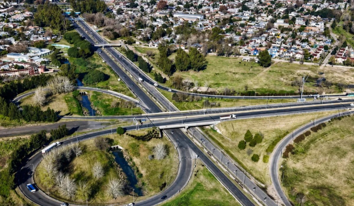 Comenzó la obra en la bajada de diagonal 74