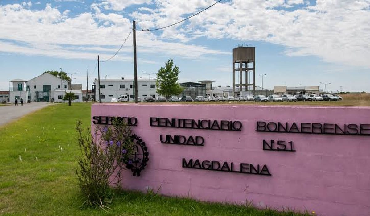 Denuncian por falso testimonio a una interna de Magdalena y hoy definen la prisión preventiva de 15 penitenciarios