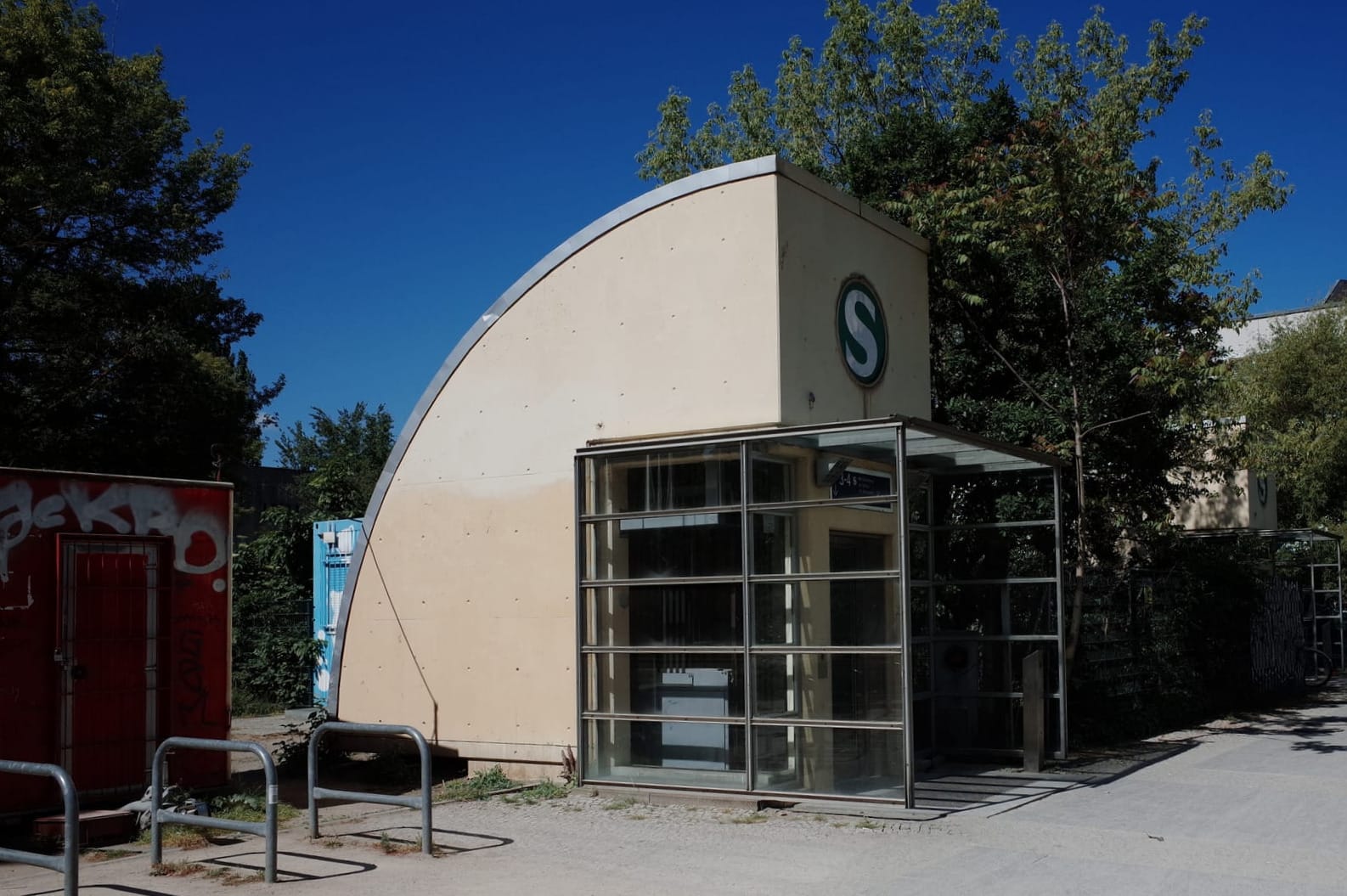 Underground entrance