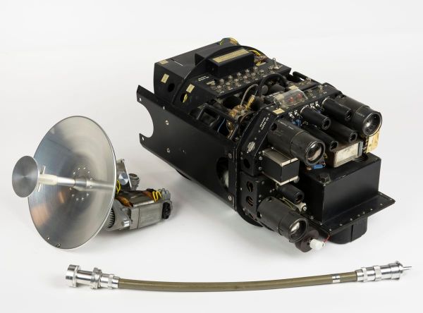 A photograph of an old radar device