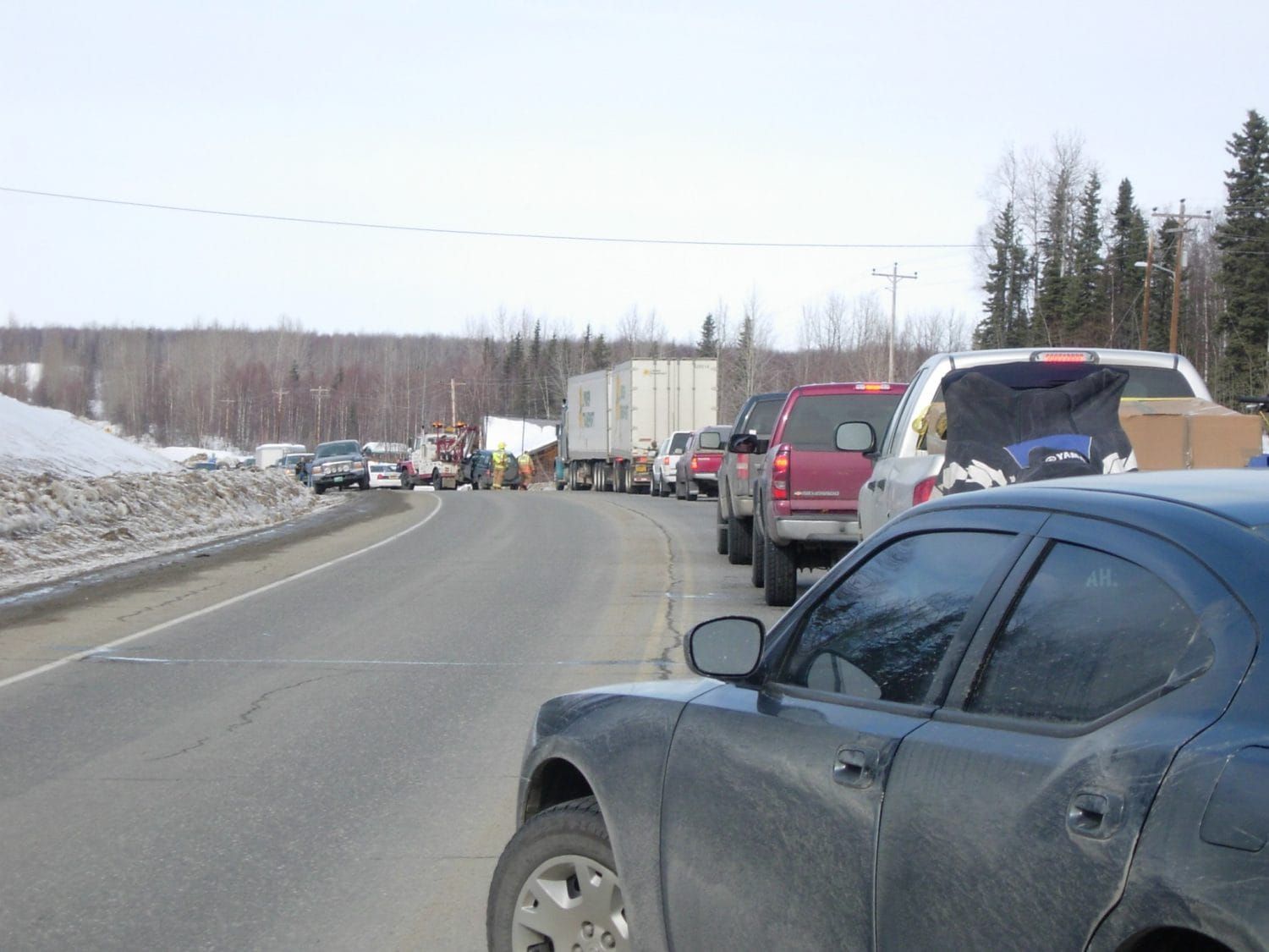 2 vehicle accident closes Parks Highway