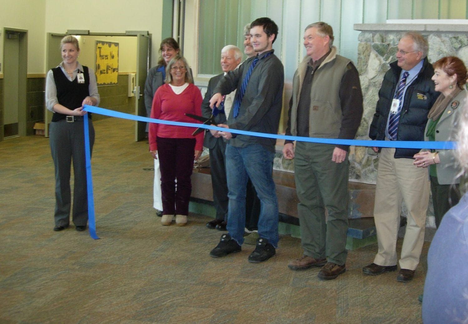 Dozens attend Su Valley ribbon cutting
