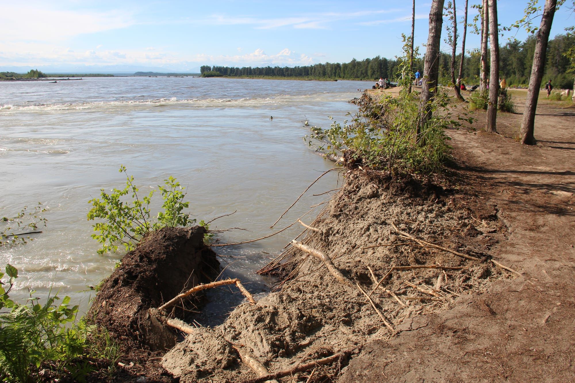 Erosion continues to eat away at Talkeetna riverfront