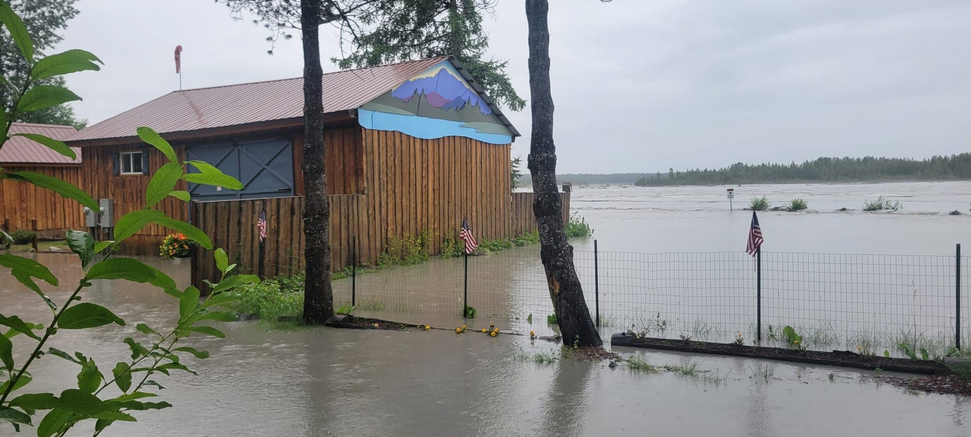 River levels recede slightly between Monday and Tuesday