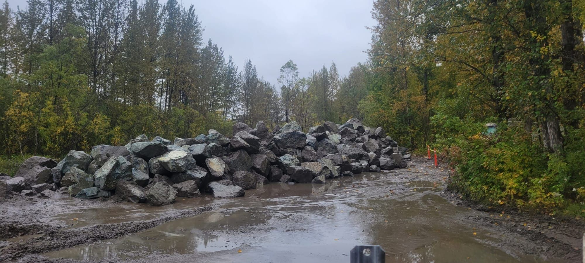 Rocks for revetment repair arrive in Talkeetna