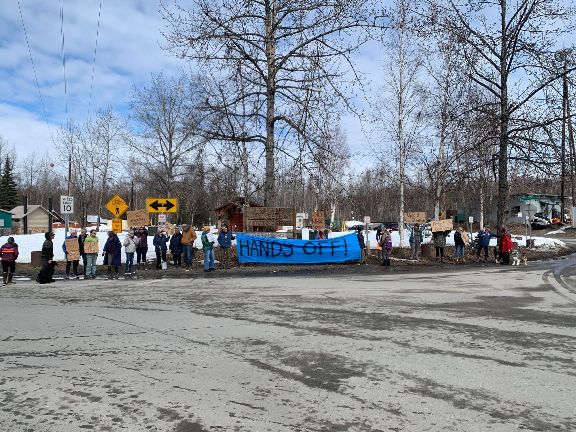 Few dozen Talkeetna residents gather, joining nationwide “No Kings” protests
