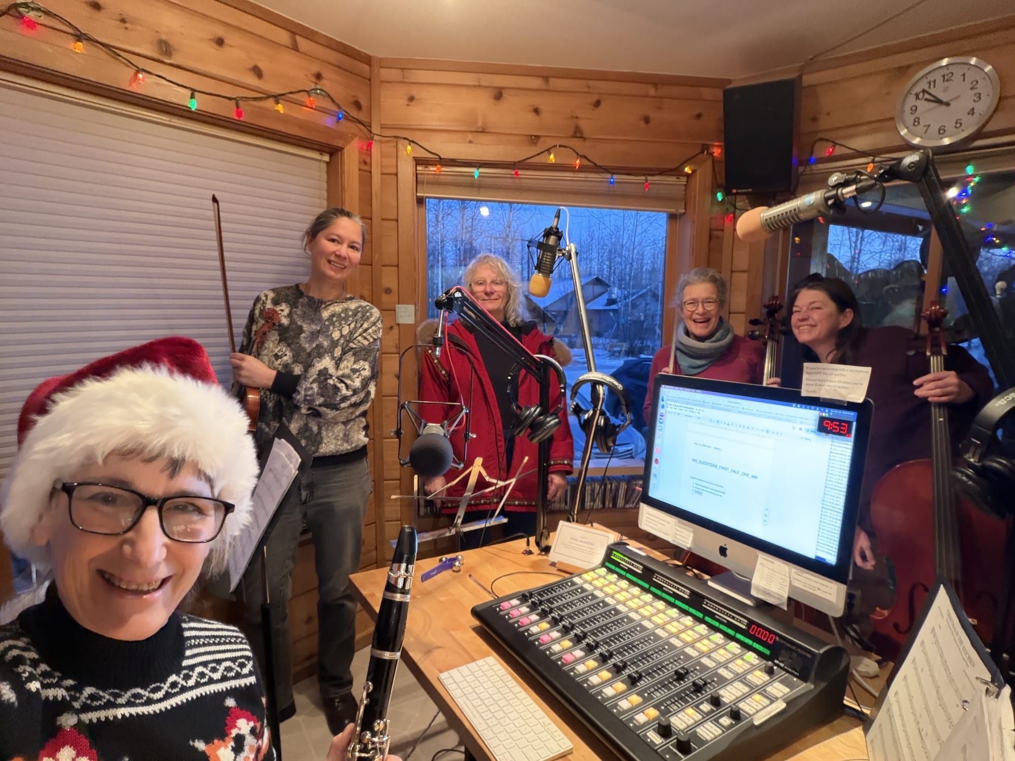 Su Valley Voice: Christmas Day Show!