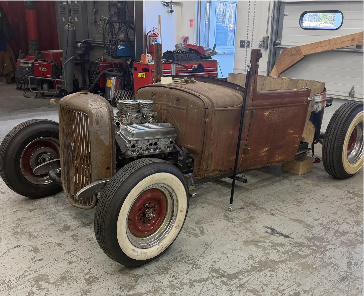 Su-Valley's Hot Rod Club Revives Old Cars