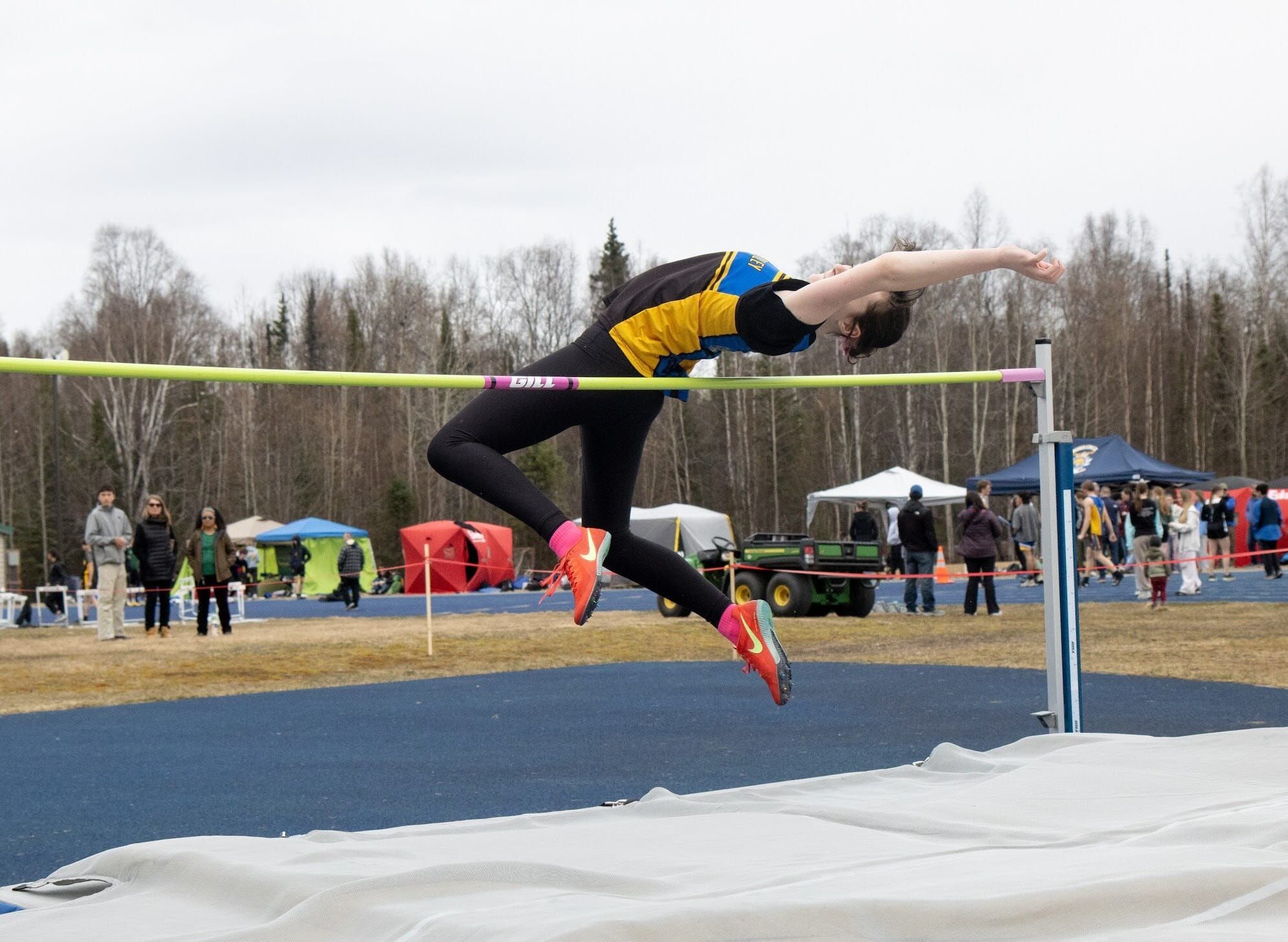 Su-Valley Track Teams Win Region Meet