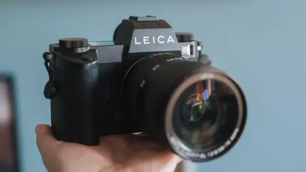 Leica Finally Fixed Its Autofocus Problem — Mostly, According to Early Hands-On Reviews