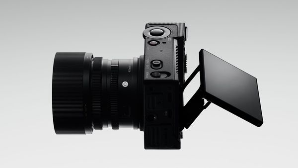 Sigma FP2 or Sony FX3? What Actually Separates These Tiny Full-Frame Cinema Cameras