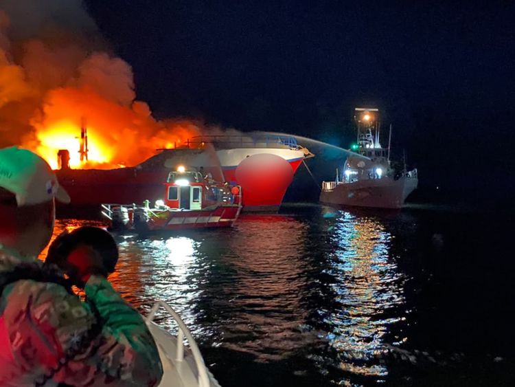 Boat Catches Fire Near Isla Perico