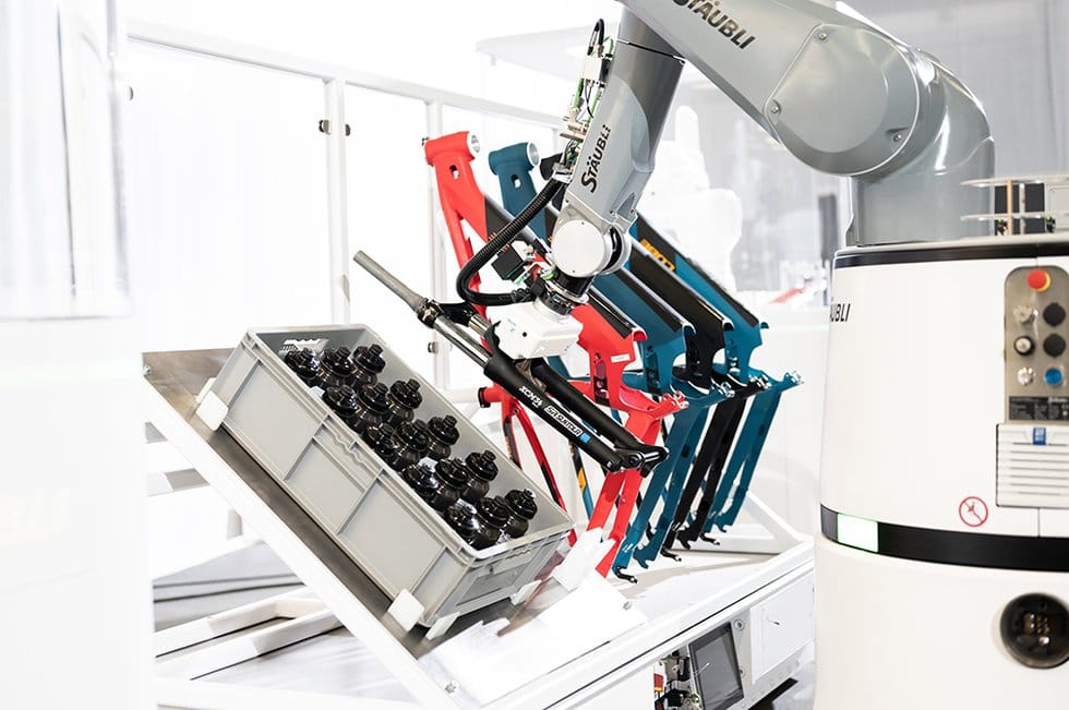 Mobile Robot Unloading.jpg Mobile Robot Unloading.jpg