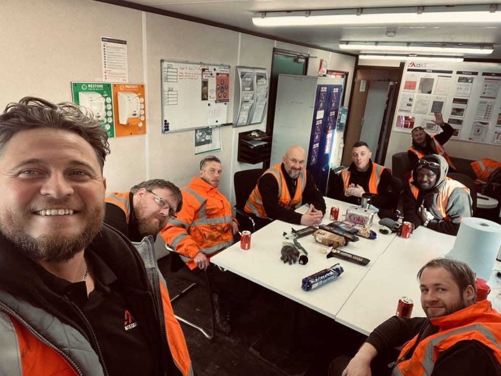 Axil's on-site team. Axil's on-site team.