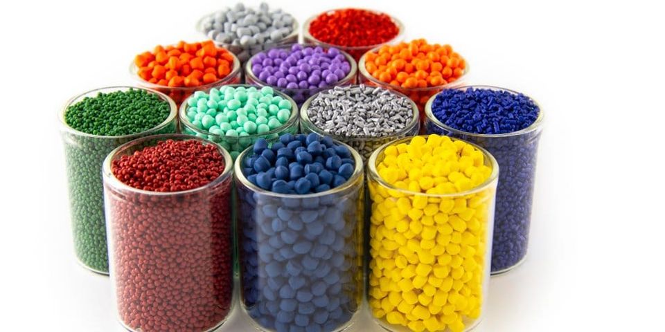 Masterbatch: The solution to maintaining colour uniformity in the manufacturing of plastic parts in the PVC industry