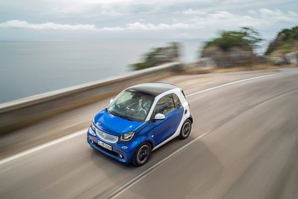New polycarbonate roof is Smart addition to vehicle