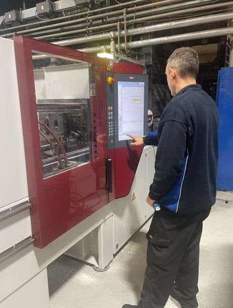 Linear Plastics invests in Wittmann moulding technology