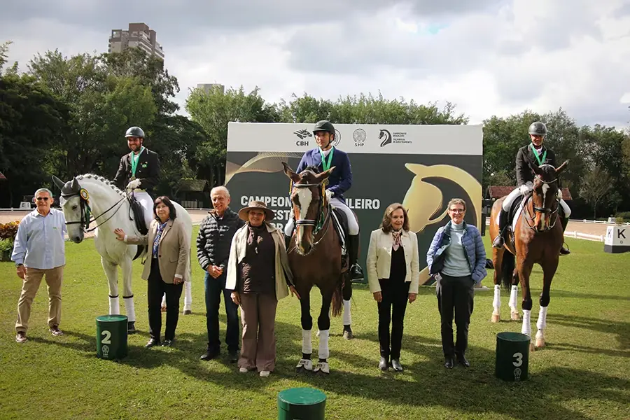Podio del Freestyle Intermedia I del Campeonato Brasileño de Doma 2026