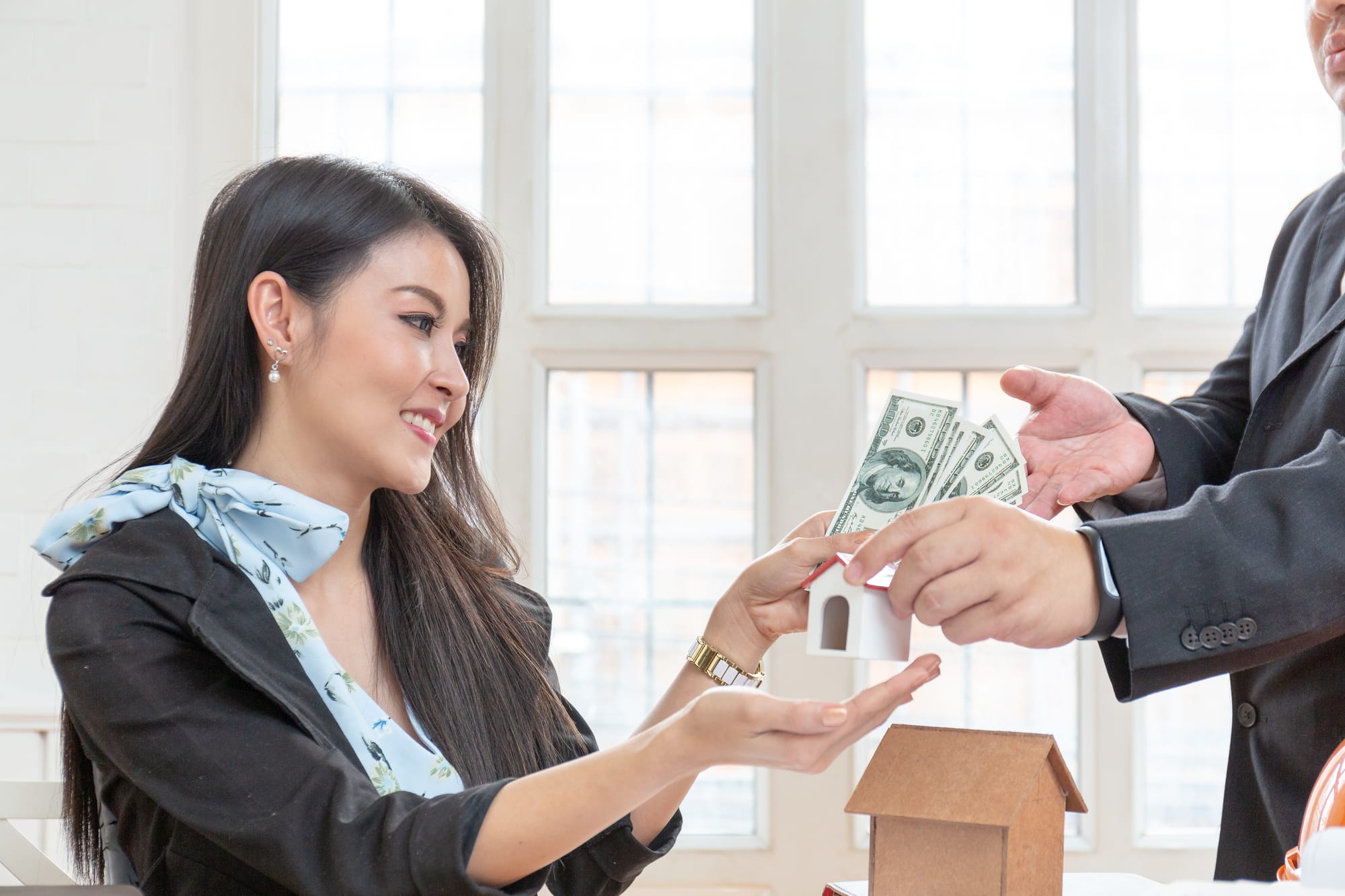 Cash payment for a house sale