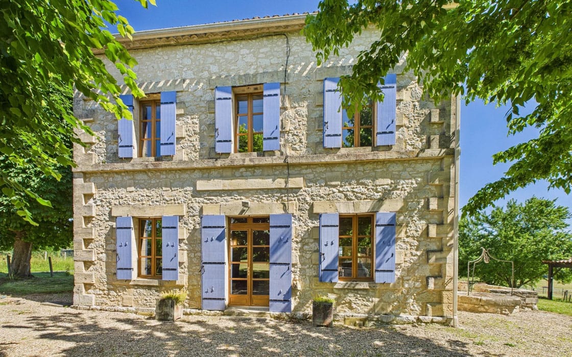 Historische Dorfschule mit riesigem Ausbaupotenzial im Périgord für 210.000€
