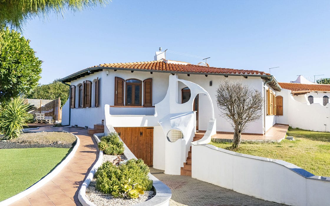 Einzigartige Villa mit Meerblick-Dachterrasse auf Sardinien für 399.000€