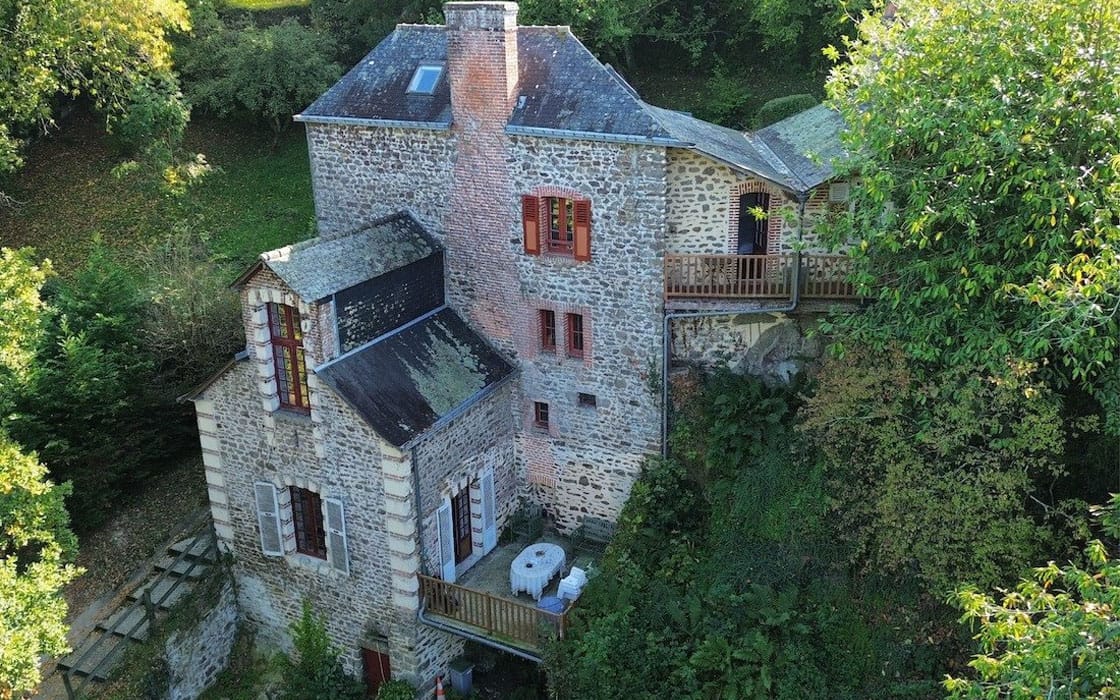 Künstlerhaus mit Flussblick in Westfrankreich für 220.000€