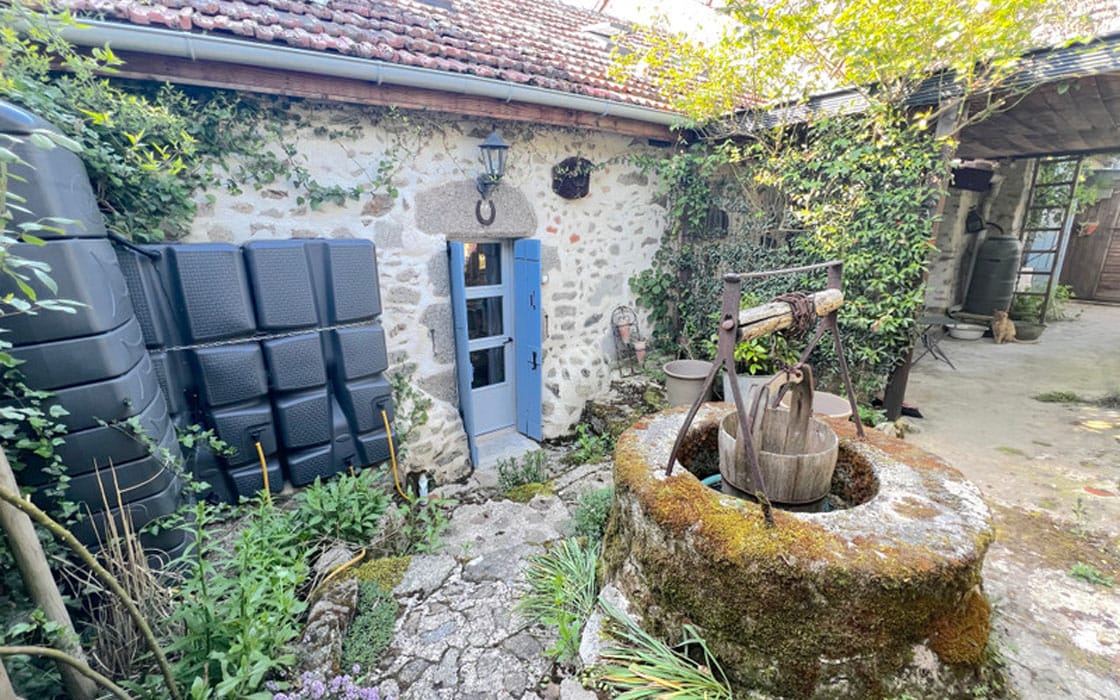 Märchenhaftes Steinhaus mit idyllischem Garten im Limousin für 99.000€