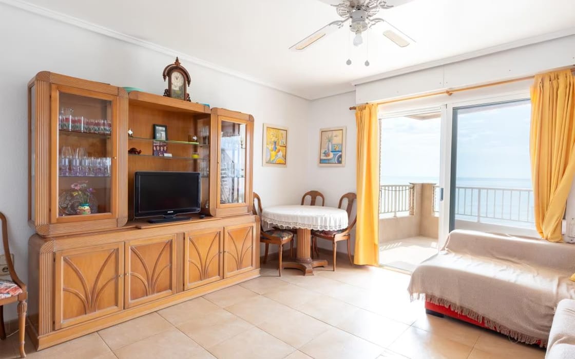 Strandwohnung mit Meerblick-Balkon bei Valencia für 190.000€