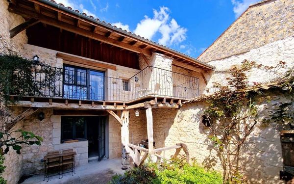 Stilvolles Architekten-Stadthaus mit Sonnenterrasse in der Dordogne für 200.000€