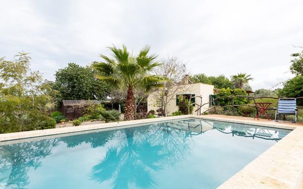 Autarke Micro-Finca mit riesigem Garten & Pool auf Mallorca für 320.000€