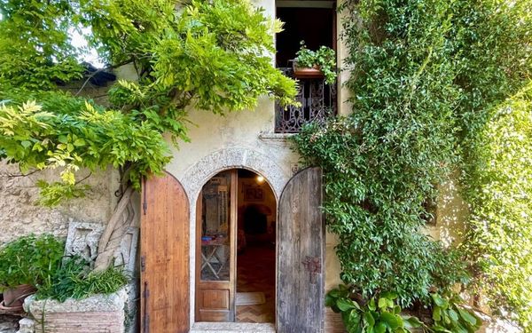 Charismatisches Steinhaus mit privatem Innenhof im Latium für 170.000€