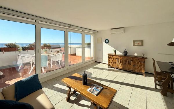 Apartment mit 84m² Meerblick-Terrasse an der Costa Dorada für 199.000€
