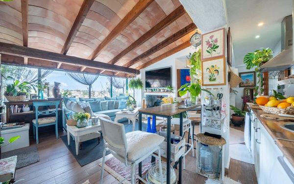 Möbliertes Penthouse mit 53m²-Hafenblick-Terrasse auf Mallorca für 229.900€