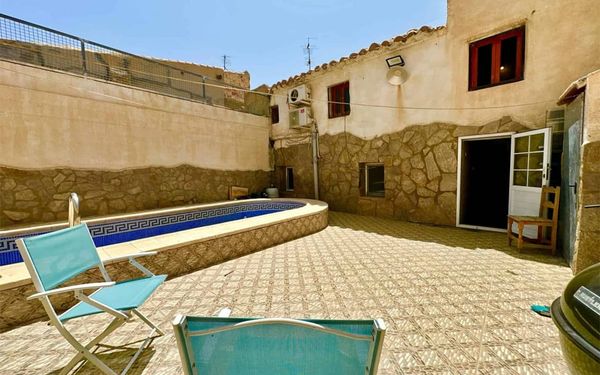 Renoviertes Dorfhaus mit privatem Pool in Andalusien für 89.950€