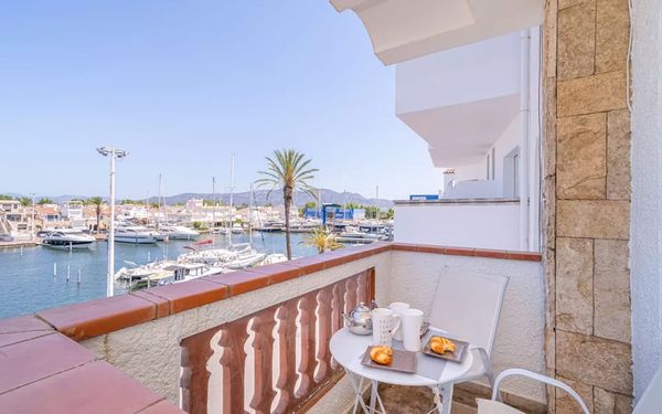 Modernisiertes Studio mit Kanalblick an der Costa Brava für 135.000€