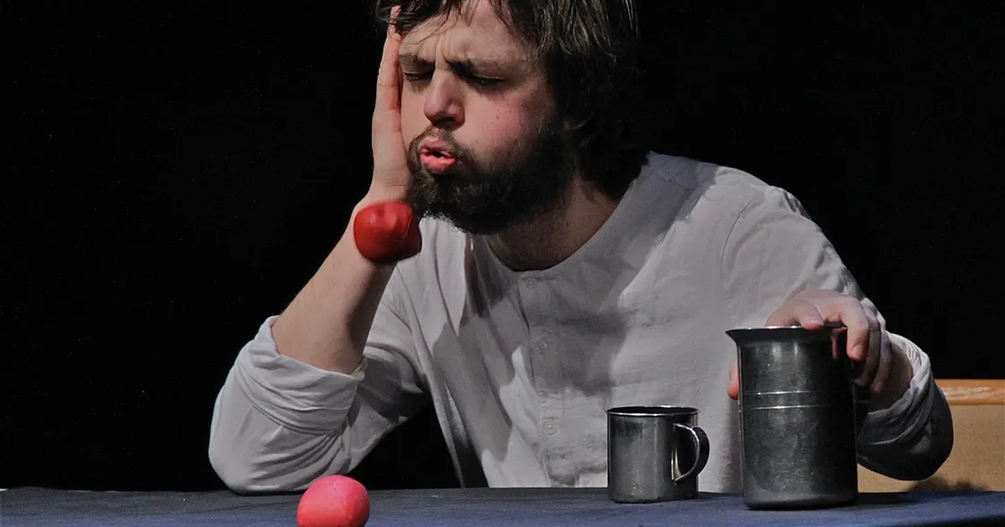 Yann Frisch performing ball trick