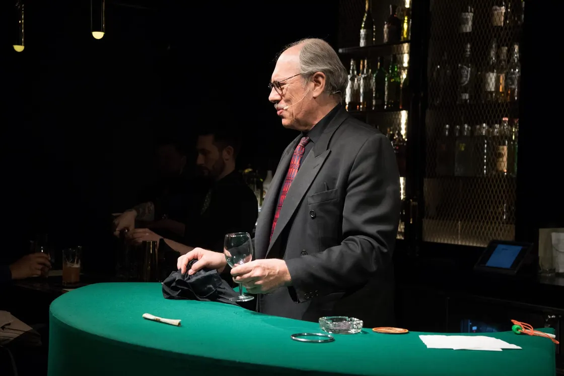 Peter Samelson: Smoke