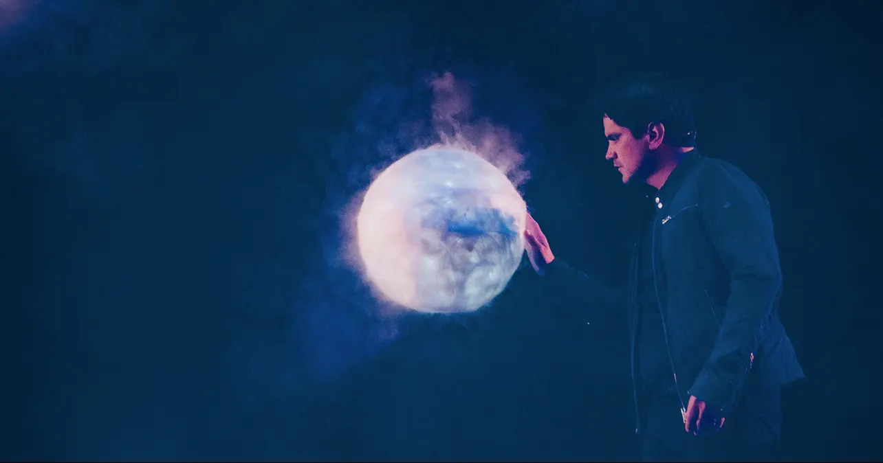 Jason Bishop: Mysterious Poetry  on the Stage